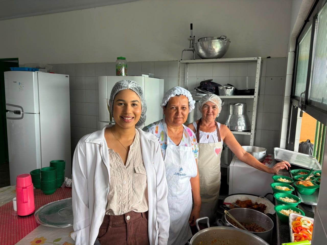 Simões Filho garante alimentação escolar de qualidade para unidades de ensino da rede municipal